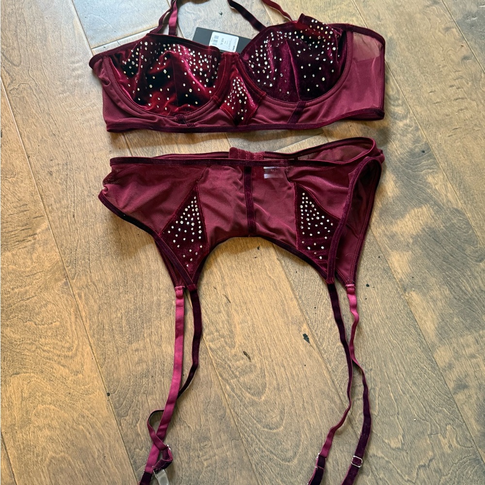 Fashion Nova Deep Red Bra Set